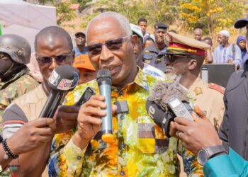 Bah Oury sur l’abandon des écoles : « S&rsquo;il faut faire 12, 13 kilomètres pour aller au collège, la plupart des enfants abandonnent… »