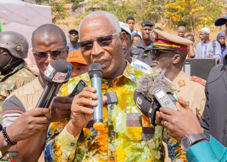 Bah Oury sur l’abandon des écoles : « S&rsquo;il faut faire 12, 13 kilomètres pour aller au collège, la plupart des enfants abandonnent… »