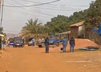 Déguerpissement à Coyah : « Ils avaient le choix de quitter d&rsquo;eux-mêmes ou de les faire dégager », assure le préfet