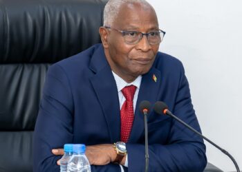 Bah Oury : « On doit montrer aux jeunes, qui du matin au soir, sont en train de siroter un petit café, en réinventant le monde à leur manière… »