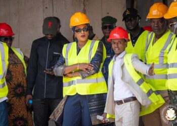 La ministre Diaka Sidibé sur des chantiers à l’intérieur du pays : « Les délais contractuels sont largement dépassés par faute de paiement »
