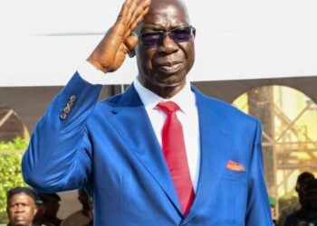 Défense : Aboubacar Sidiki Camara prône plus « d’efficacité et d’esprit d’équipe » au sein de l’armée après sa reconduction