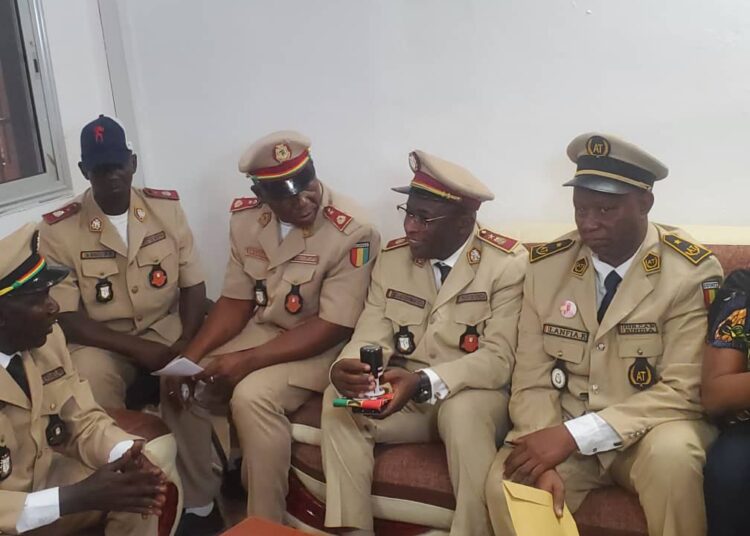 « On ne peut pas sécuriser nos parents…dès que les voleurs rentrent dans ces embuscades, personne ne peut les circonscrire », le préfet de Kindia annonce des opérations de déguerpissement