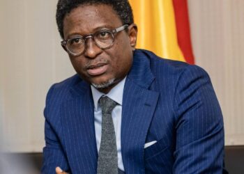 Vers la suppression des évaluations dans les écoles guinéennes ? « À partir du collège, on peut déjà choisir son métier », annonce le ministre Alpha Bacar