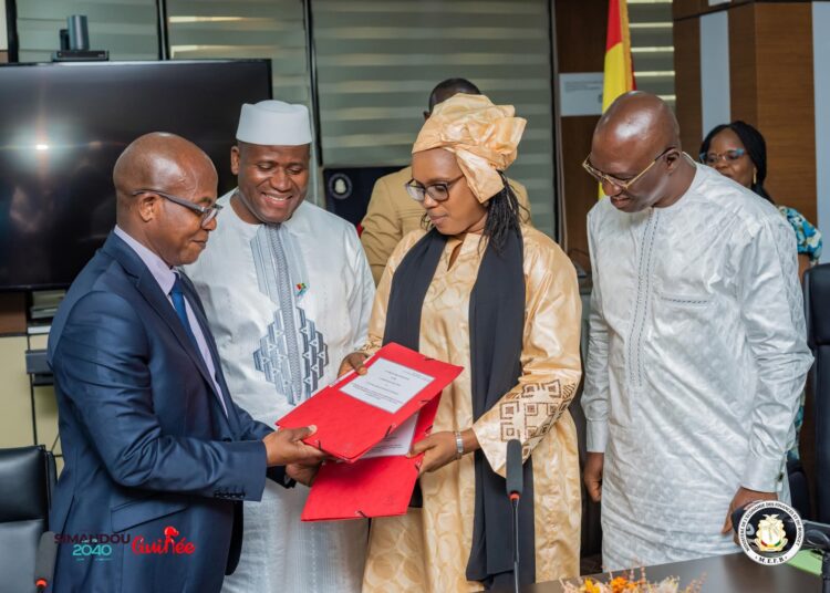 Interconnexion électrique Guinée-Mali : un financement additionnel de plus de 26 millions USD signé à Conakry