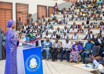 « Pendant longtemps, nous avons fonctionné avec moins de 10 % d’enseignants de rang magistral » dans les universités guinéennes