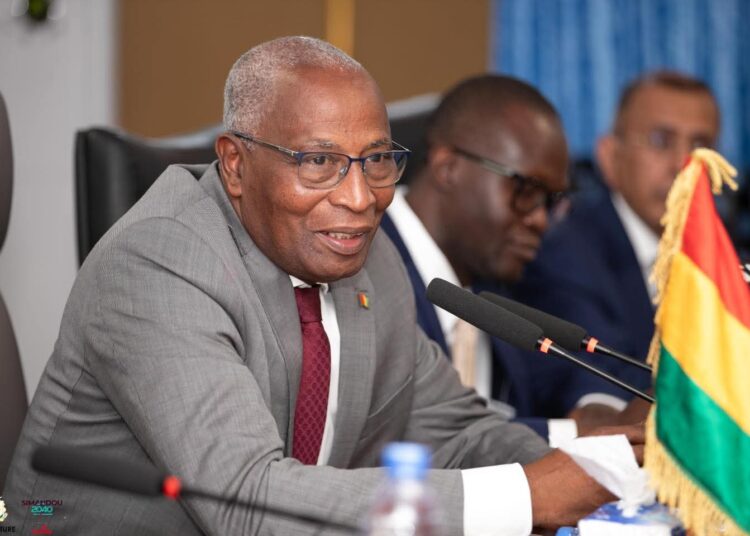 Bah Oury annonce « la réalisation de 2 900 km d’autoroutes et de 2 500 km de lignes ferroviaires » en Guinée