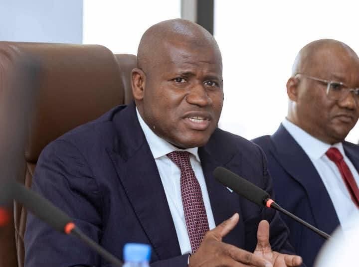 Le ministre Ismaël Nabé rassure les investisseurs : « Il y a de la place pour tout le monde » en Guinée