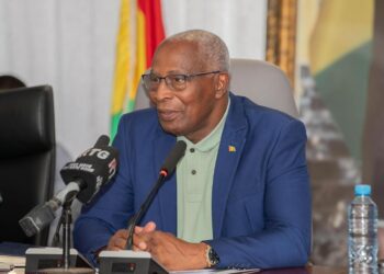 En Guinée, se souvient Bah Oury « lorsqu&rsquo;on parlait de langue nationale, les gens avaient l&rsquo;air de s&rsquo;en moquer… »