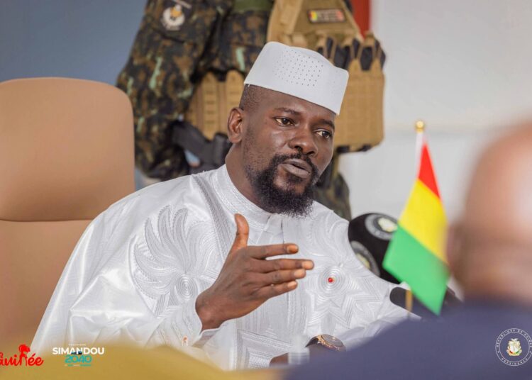 Le président Doumbouya veut « garantir la crédibilité du processus démocratique » en Guinée
