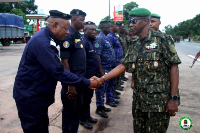Le général Sennah Camara rassure les soldats : « La Guinée est fière de ses forces de défense et de sécurité »