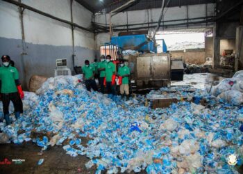 Interdiction des sachets plastiques en Guinée : les producteurs appelés à « écouler le stock qu’ils ont le plus vite que possible d’ici le 20 septembre »