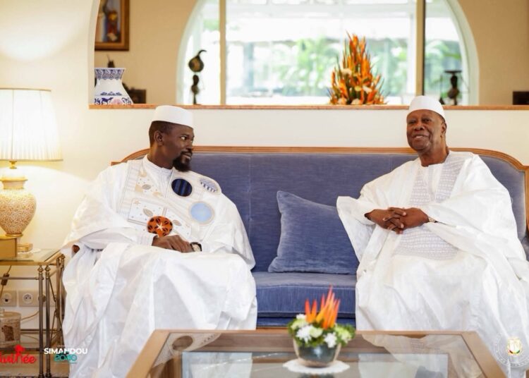 Visite du président Doumbouya en Côte d’Ivoire : Alassane Ouattara annonce le « renforcement d’une fraternité historique »