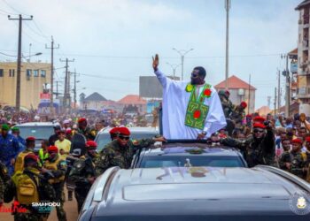 Après le déclassement de Simbaya et de Kassa, Mamadi Doumbouya rassure les occupants : « Ce n’est pas une faveur, c’est un droit que la République vous restitue »